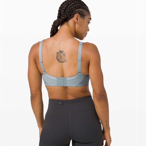 Lululemon Run Times Bra *High Support D34
Blue Cast - Picture 2 of 9